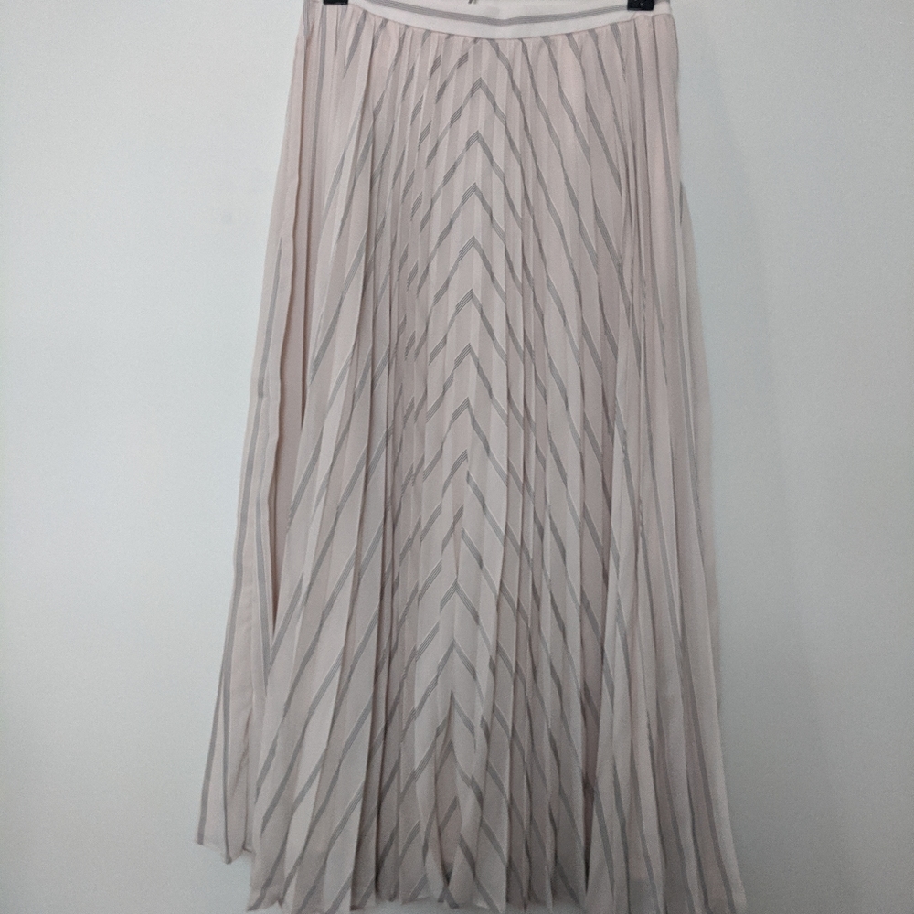 Banana Republic a-line pleated skirt